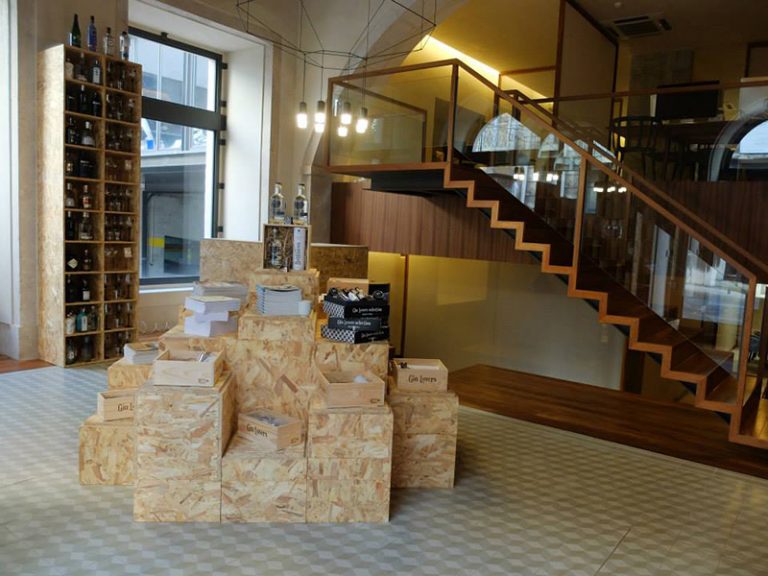  - Serralharia e Carpintaria – The Hotel